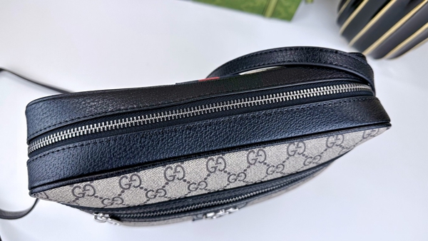 激安グッチバッグコピー着用イメージ